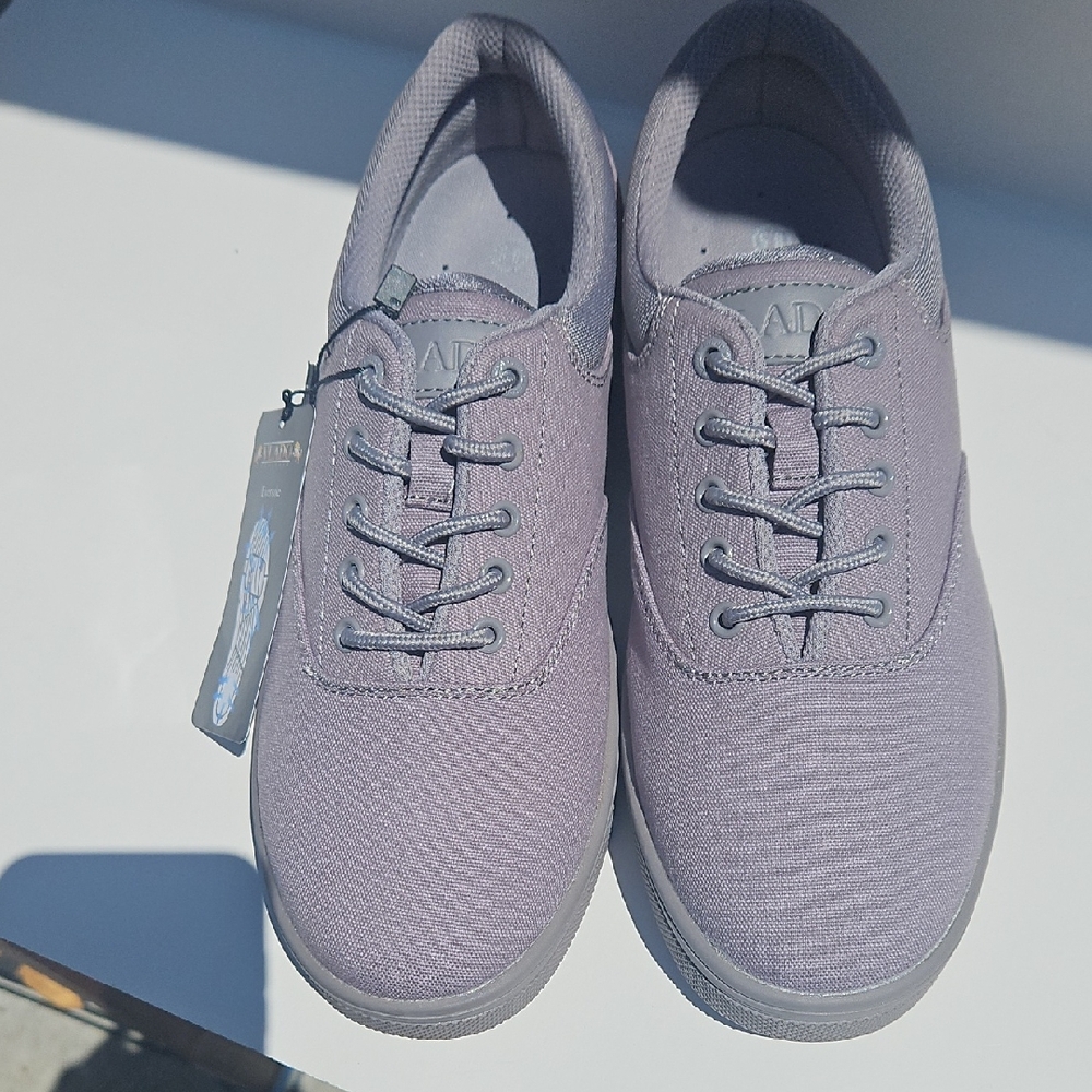 Men's Gray Athletic Shoes